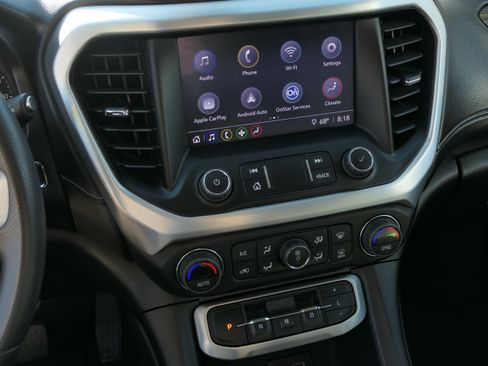 Used 2023 GMC Acadia SLE w/ Driver Convenience Package FWD image 19
