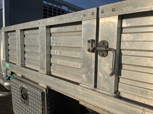 Used 2017 RAM 3500 Tradesman w/ Chrome Appearance Group image 11