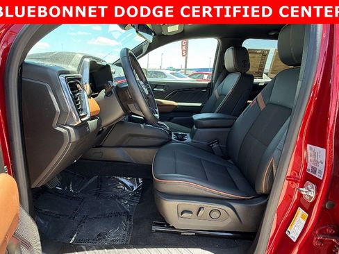 Used 2024 GMC Canyon AT4 w/ Technology Package AWD/4WD image 11