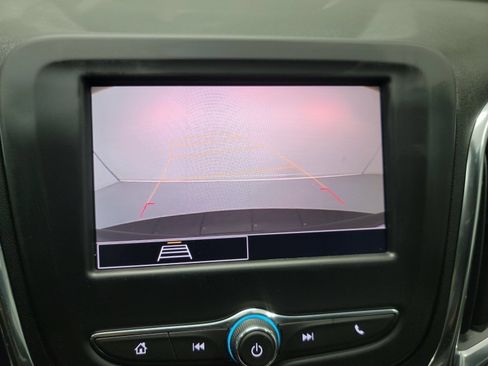 Used 2024 Chevrolet Equinox LS FWD image 23