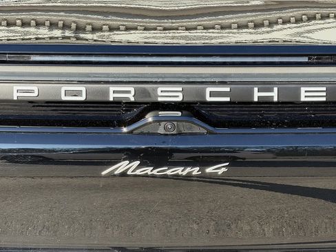 New 2026 Porsche Macan 4 Electric image 28