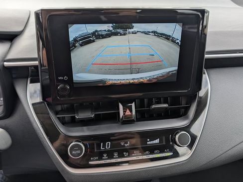 Used 2024 Toyota Corolla LE FWD image 18