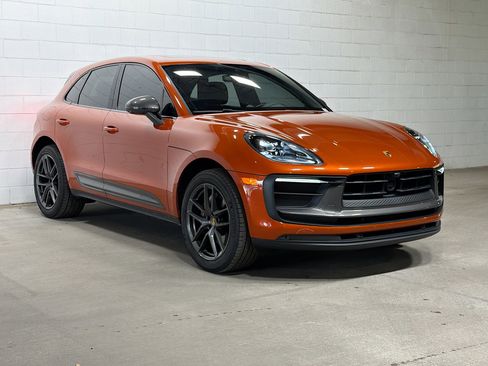 Certified 2023 Porsche Macan Turbo AWD/4WD image 6
