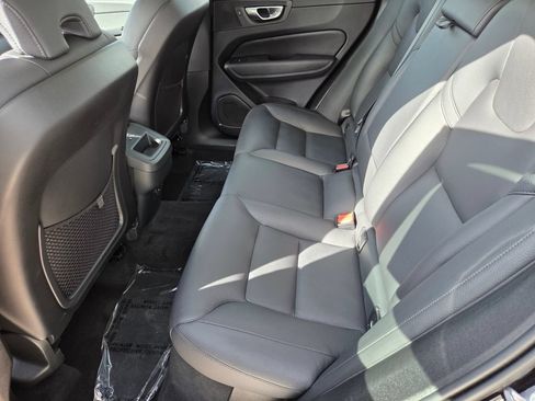 Used 2023 Volvo XC60 B5 Plus AWD/4WD image 15