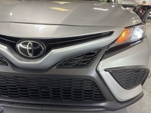 Used 2024 Toyota Camry SE image 29