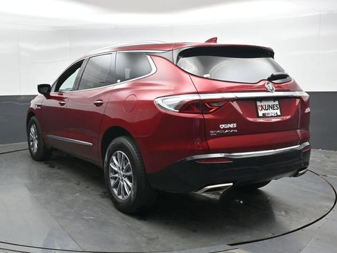 Used 2024 Buick Enclave Premium AWD/4WD image 10