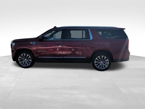 Used 2022 GMC Yukon XL Denali image 4