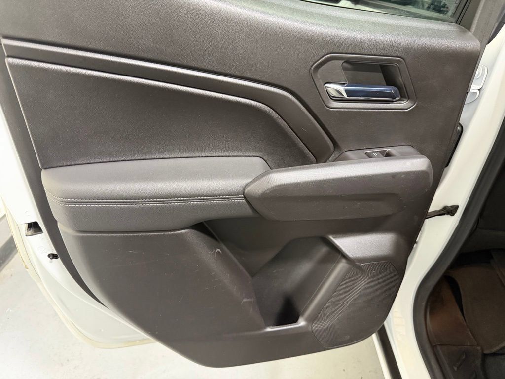 Used 2023 Chevrolet Colorado LT w/ LT Convenience Package II AWD/4WD image 16