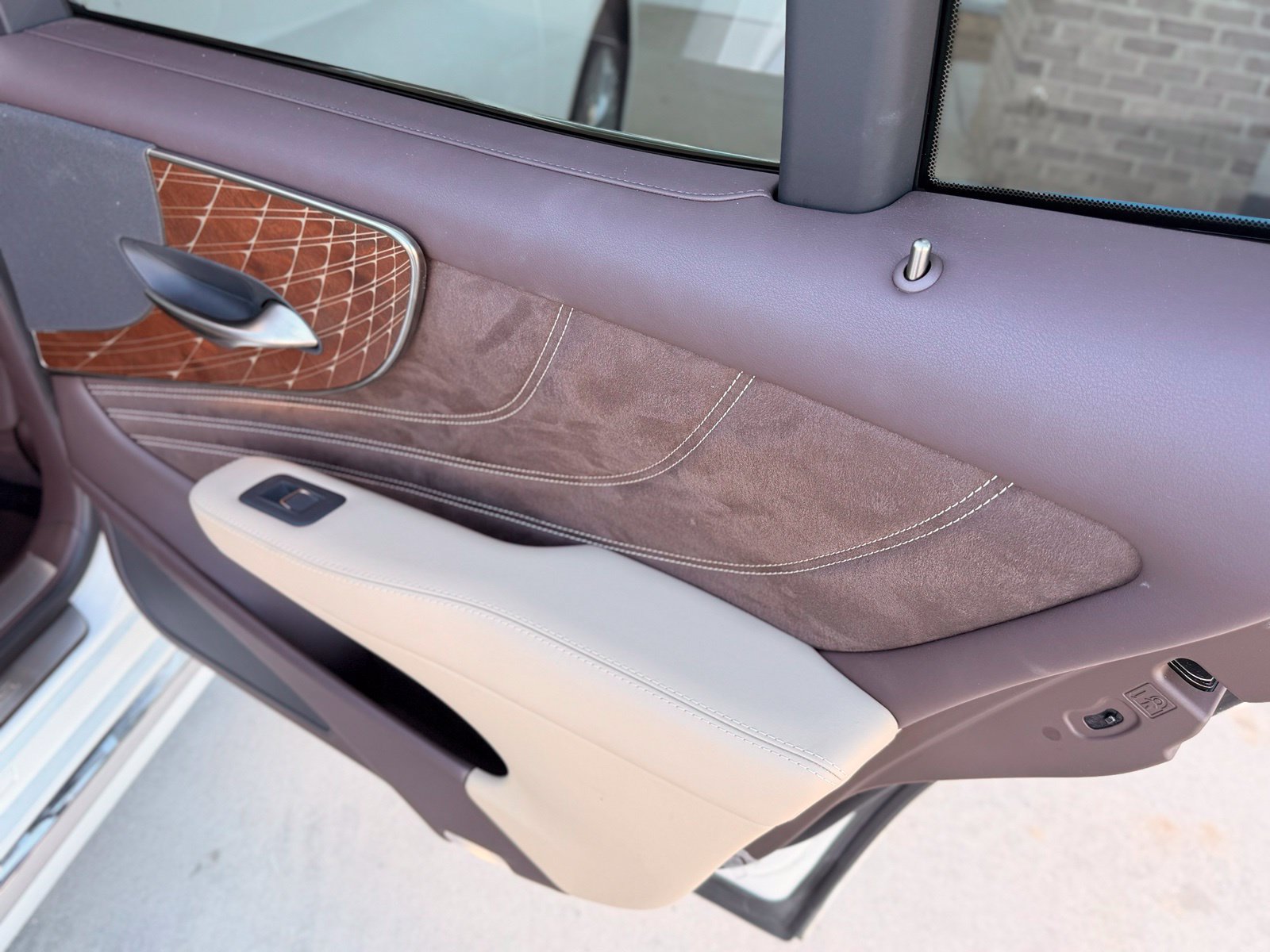 Used 2020 Lexus LS 500 w/ Interior Upgrade Package RWD image 39
