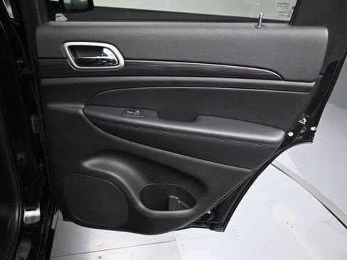Used 2021 Jeep Grand Cherokee Laredo X AWD/4WD image 33