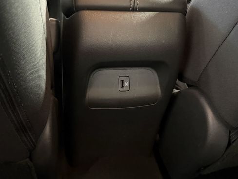 Used 2024 Nissan Sentra SV FWD image 13