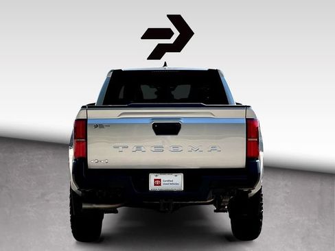 Certified 2024 Toyota Tacoma SR AWD/4WD image 7