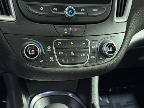 Used 2023 Chevrolet Malibu LT FWD image 23