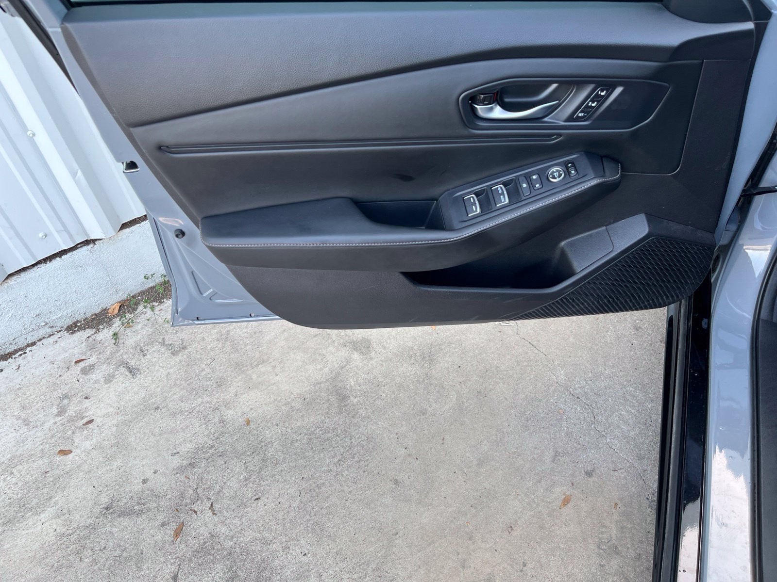 Used 2024 Honda Accord Sport image 11