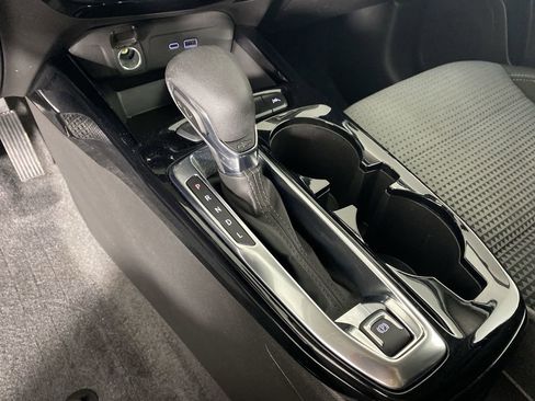 Certified 2025 Chevrolet Trax LT w/ Driver Confidence Package image 18