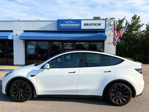 Used 2022 Tesla Model Y Performance AWD/4WD image 19