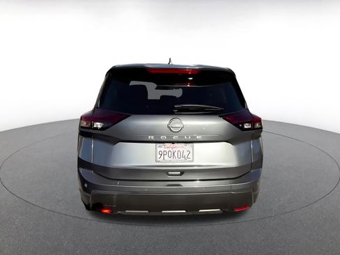 Used 2025 Nissan Rogue SV image 12
