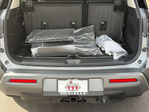 New 2026 Nissan Pathfinder Platinum w/ Cargo Package AWD/4WD image 4