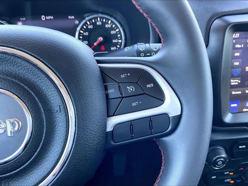 Used 2023 Jeep Renegade Trailhawk AWD/4WD image 24