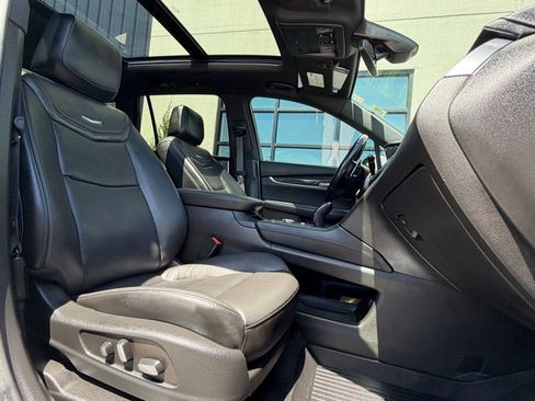 Used 2024 Cadillac XT6 Sport AWD/4WD image 21