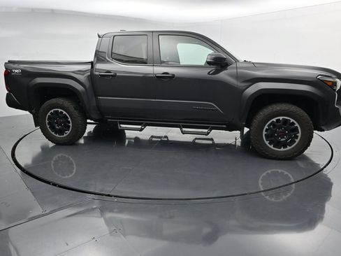Used 2024 Toyota Tacoma TRD Off-Road w/ TRD Off Road Premium Package AWD/4WD image 9