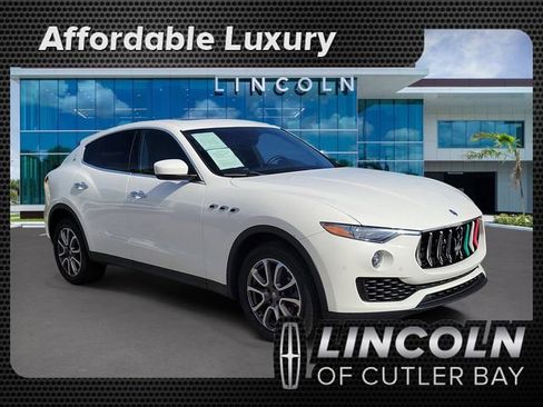 Used 2018 Maserati Levante AWD/4WD image 1