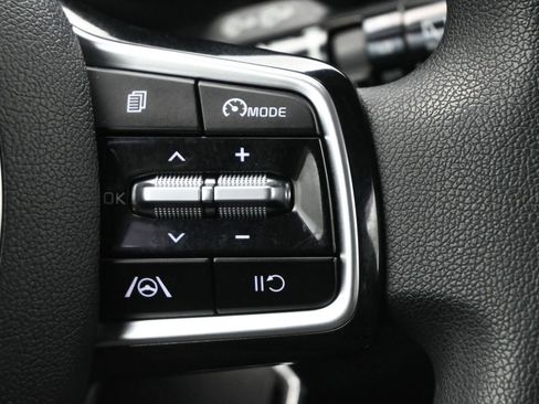 Used 2022 Kia Sorento LX FWD image 7