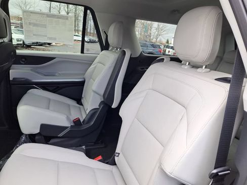 New 2026 Lincoln Navigator L Premier AWD/4WD image 44