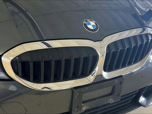 Certified 2022 BMW 330i Sedan w/ Convenience Package RWD image 30