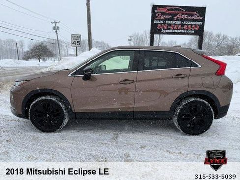 Used 2018 Mitsubishi Eclipse Cross LE image 2