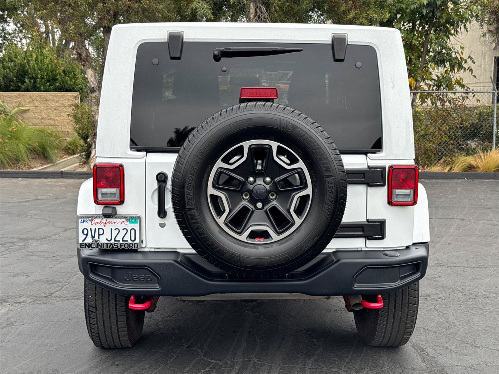Used 2017 Jeep Wrangler Rubicon AWD/4WD image 12