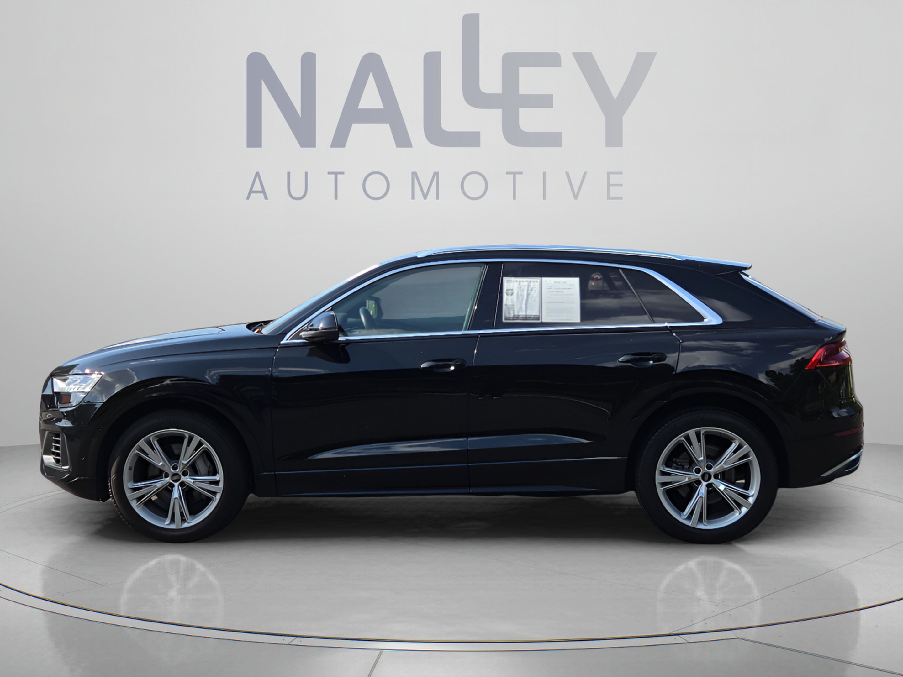 Used 2023 Audi Q8 Prestige AWD/4WD image 2