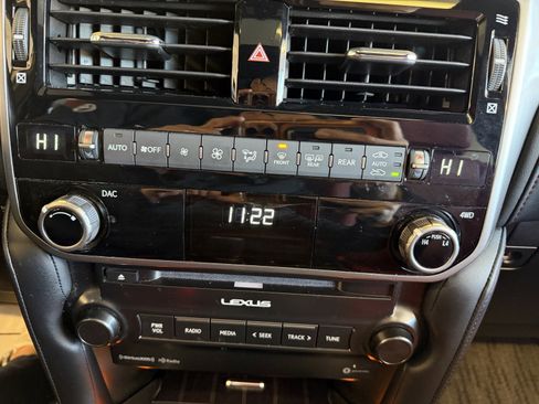 Used 2023 Lexus GX 460 Premium image 27