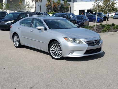 Used 2013 Lexus ES 350 image 32