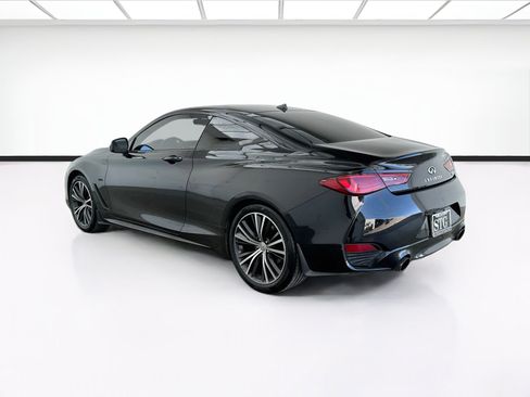 Used 2017 INFINITI Q60 2.0t w/ Moonroof Package RWD image 6