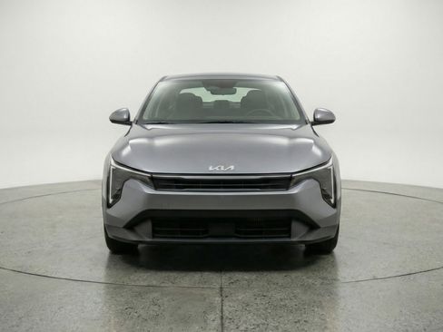 Used 2025 Kia K4 FWD image 2