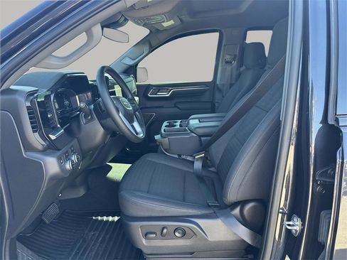 Used 2024 GMC Sierra 1500 Elevation image 10