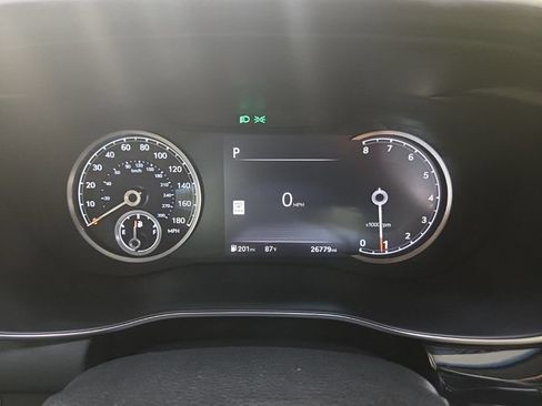 Used 2025 Genesis G70 2.5T RWD image 2