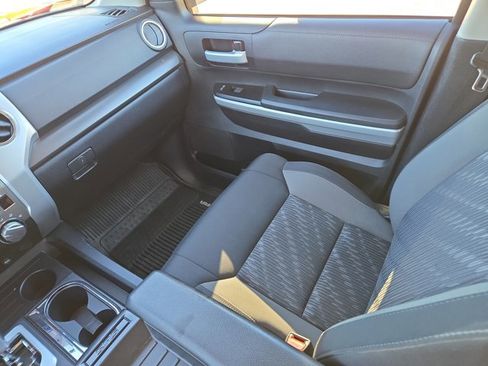 Used 2018 Toyota Tundra SR5 image 18