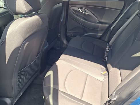 Used 2018 Hyundai Elantra GT FWD image 20