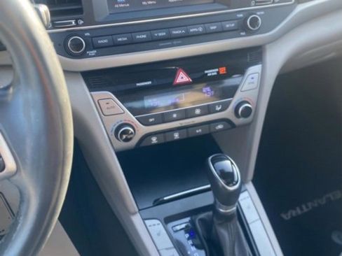Used 2018 Hyundai Elantra Value Edition image 25