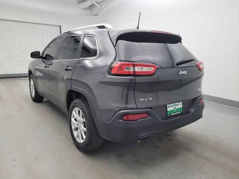 Used 2016 Jeep Cherokee Latitude w/ Cold Weather Group AWD/4WD image 5