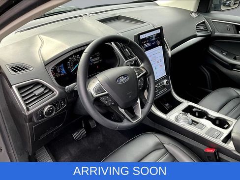 Used 2024 Ford Edge SEL w/ Convenience Package AWD/4WD image 17