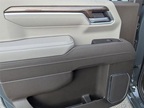 New 2026 Chevrolet Silverado 1500 LT w/ Z71 Off-Road Package image 13