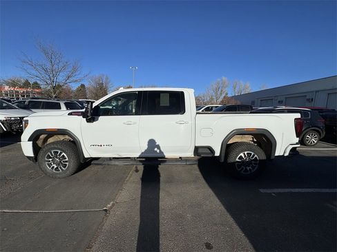 Used 2022 GMC Sierra 3500 AT4 image 5