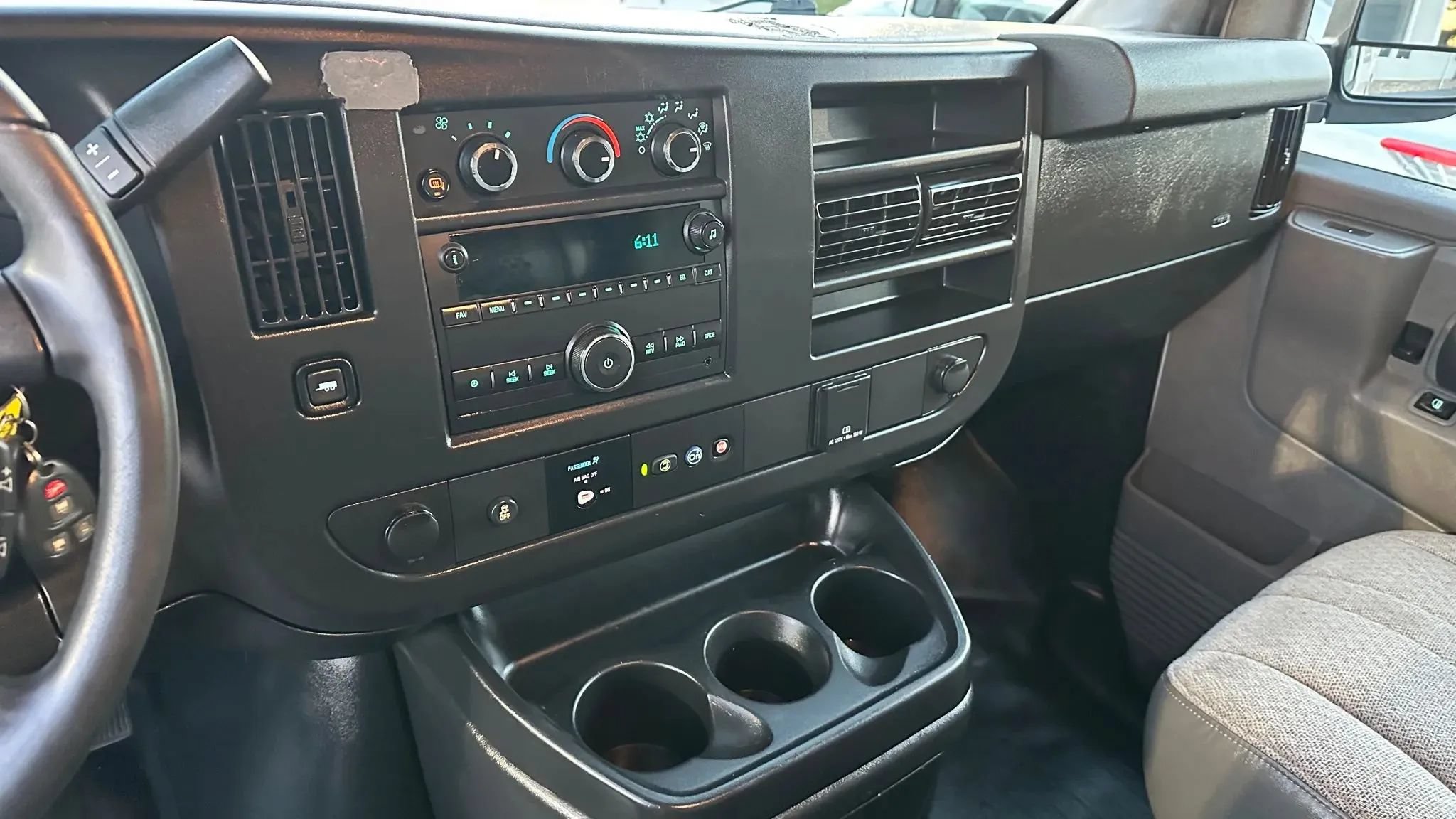 Used 2021 Chevrolet Express 2500 w/ Driver Convenience Package RWD image 27