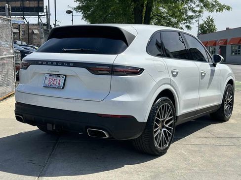 Used 2019 Porsche Cayenne AWD/4WD image 5