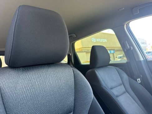 Used 2024 Nissan Rogue SV AWD/4WD image 17