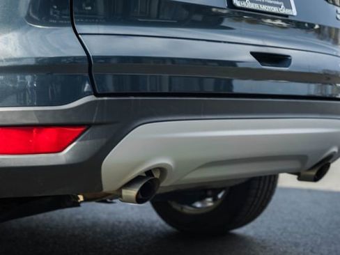 Used 2019 Ford Escape SE image 9