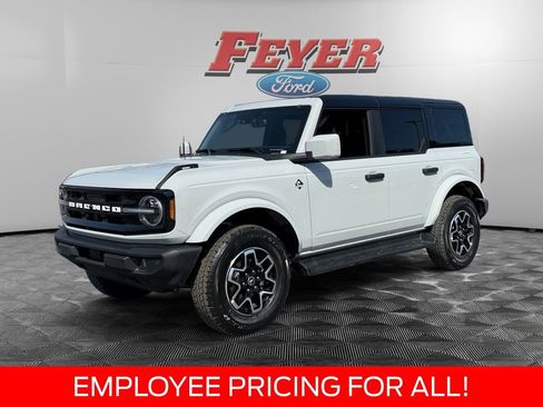 New 2026 Ford Bronco Outer Banks AWD/4WD image 1